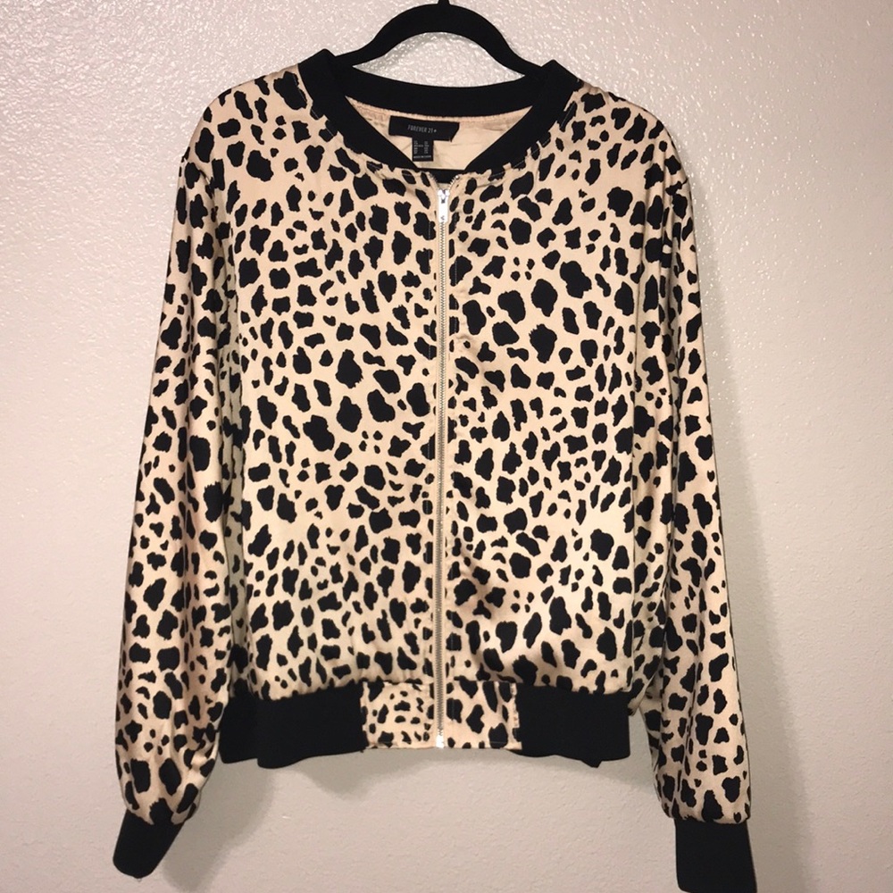 Cheetah/ leopard print jacket! Never worn!